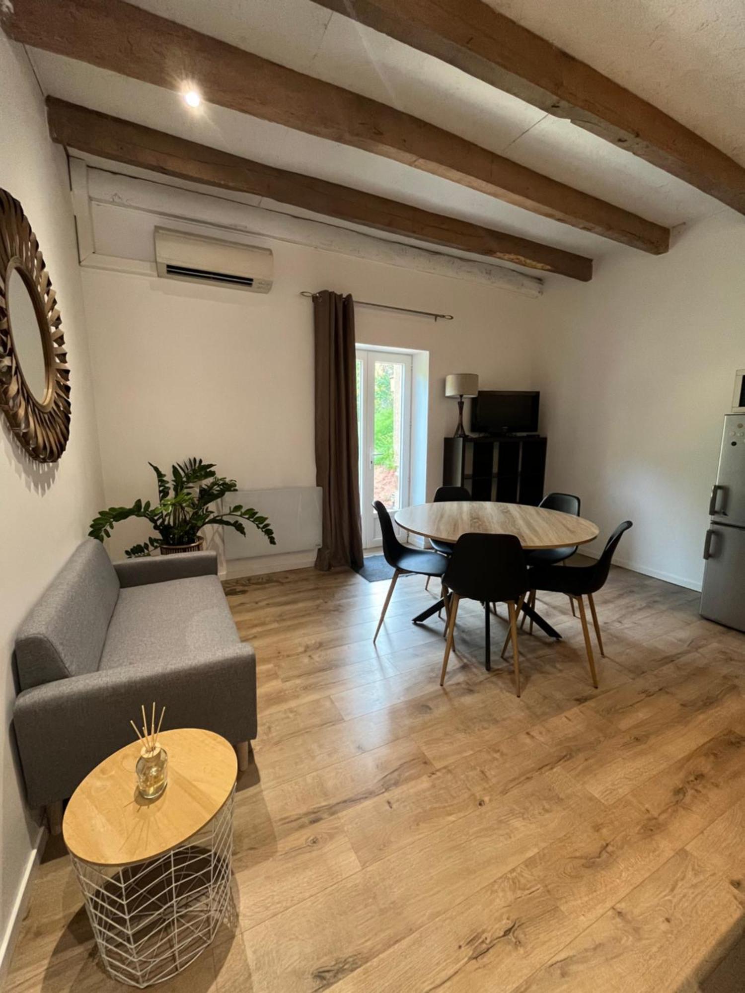 Petit Maison Du Vallon *